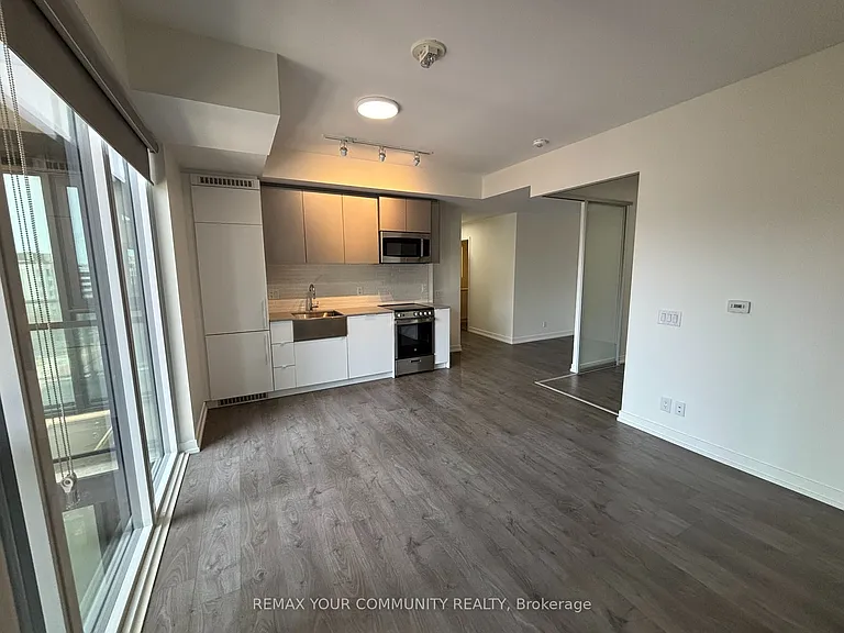 270 Dufferin St #601 — Photo 4