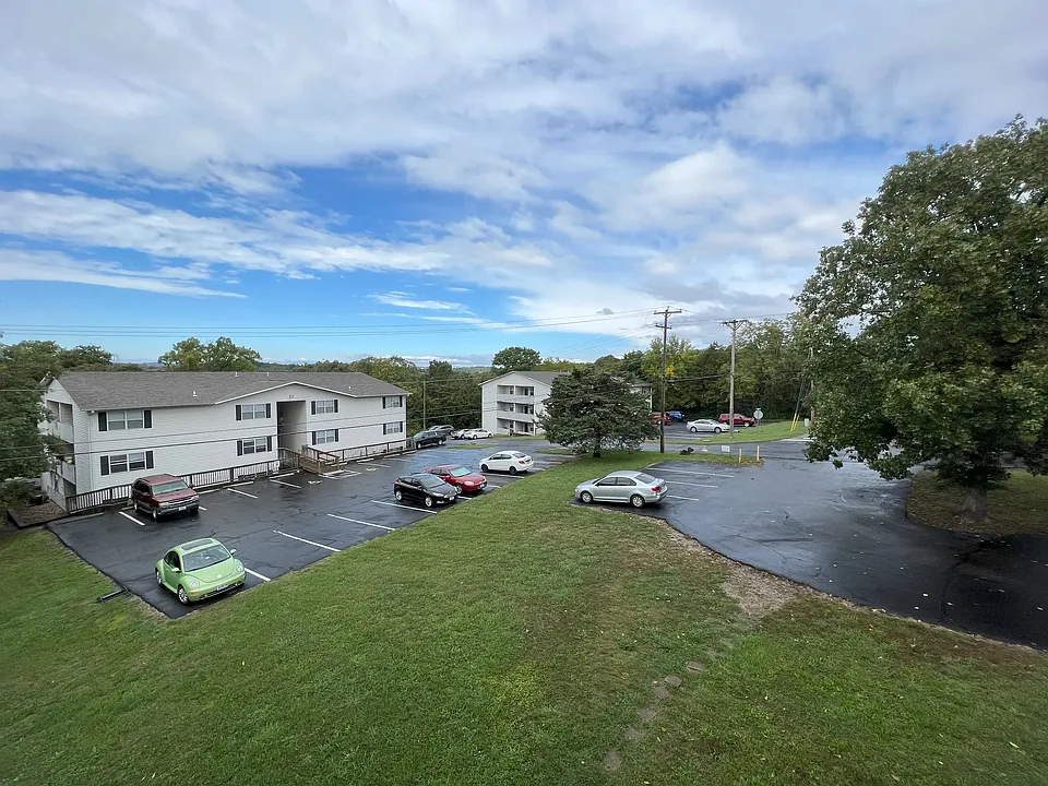Green Oaks Apartments