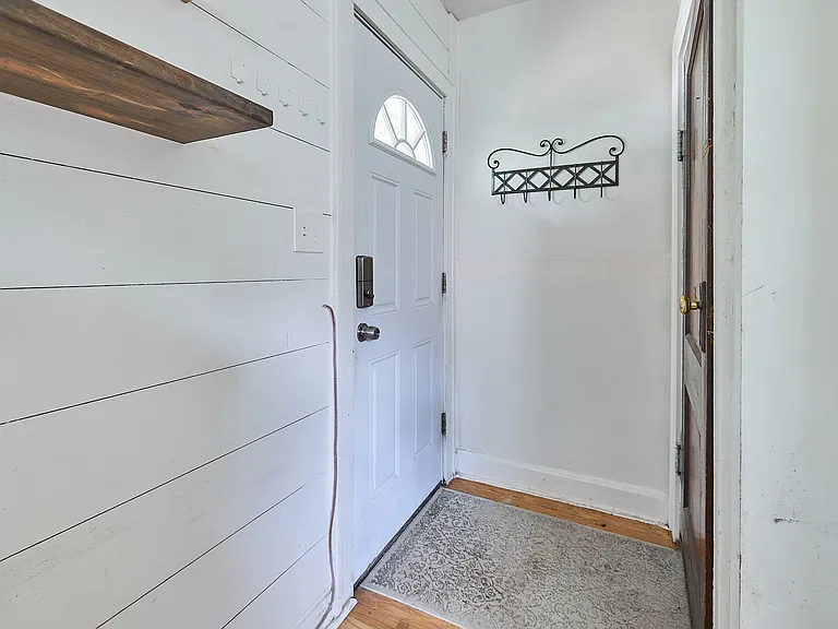 4148 State Line Rd — Photo 18