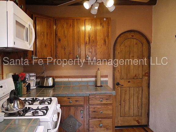 4th image of 134 W Buena Vista St APT A