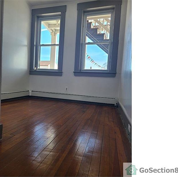 1st image of 138 Heckel St #1