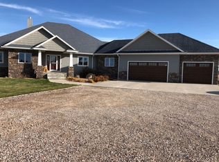 739 Christine Dr, Ogallala, NE 69153