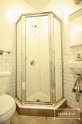 Rented by Grand & Co. | media 7