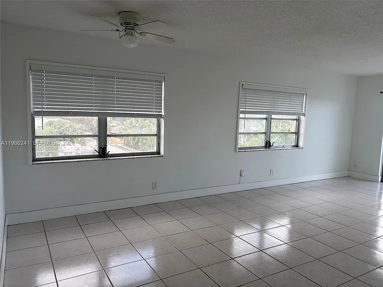 1701 Washington St #504 — Photo 5