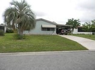 1676 Nassau Cir, Tavares, FL 32778