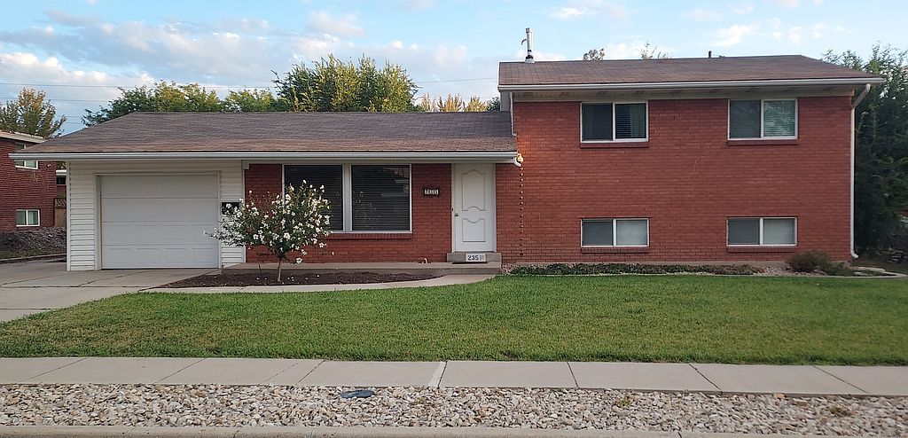 235 W 1400 N - Property Image