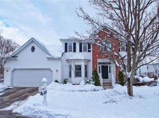 167 Chestnut Ln, Chagrin Falls, OH 44022