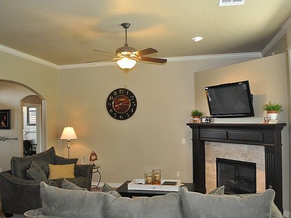 5th image of 7613 Harold Dr
