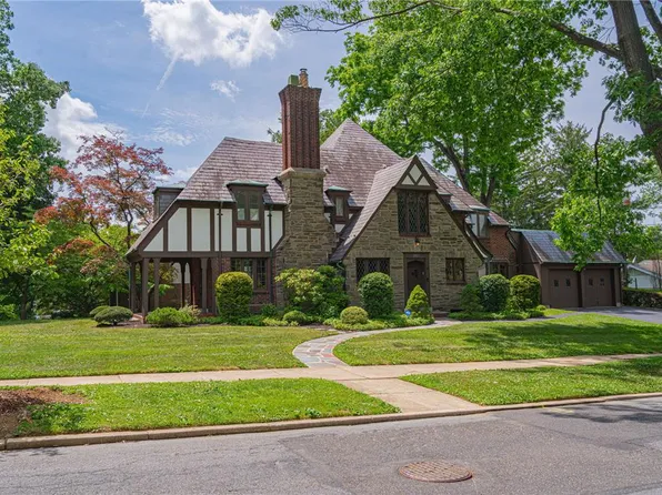 2829 W Gordon St, Allentown, PA 18104