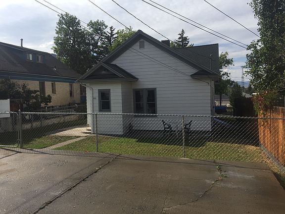 Off street parking rear hous