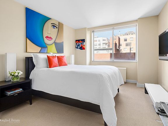 5th image of 515 E 79th St APT 10C