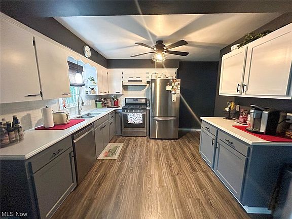 4th image of 5479 Lemoyne Ave