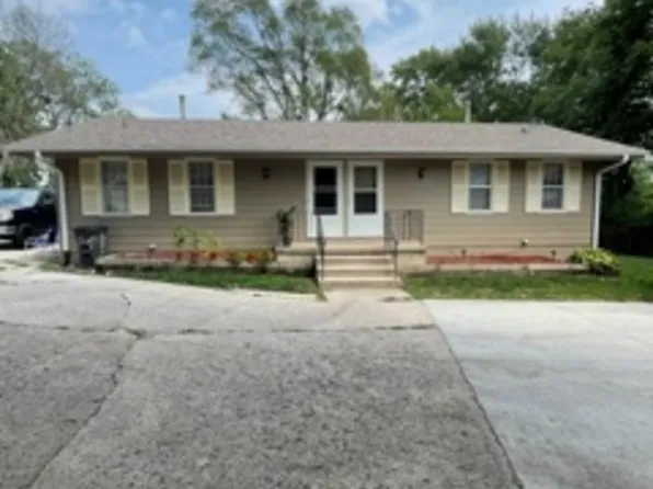 2619 30th St #E, Des Moines, IA 50310