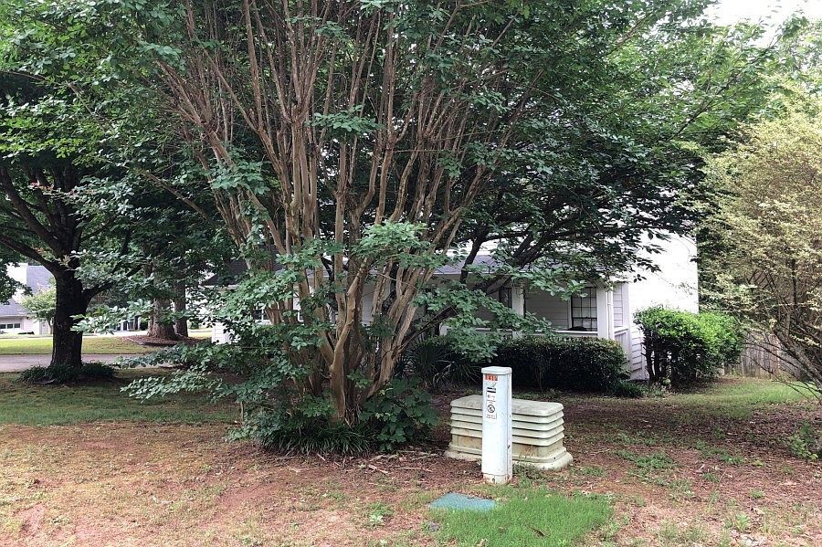 2nd image of 1400 Kingfield Dr