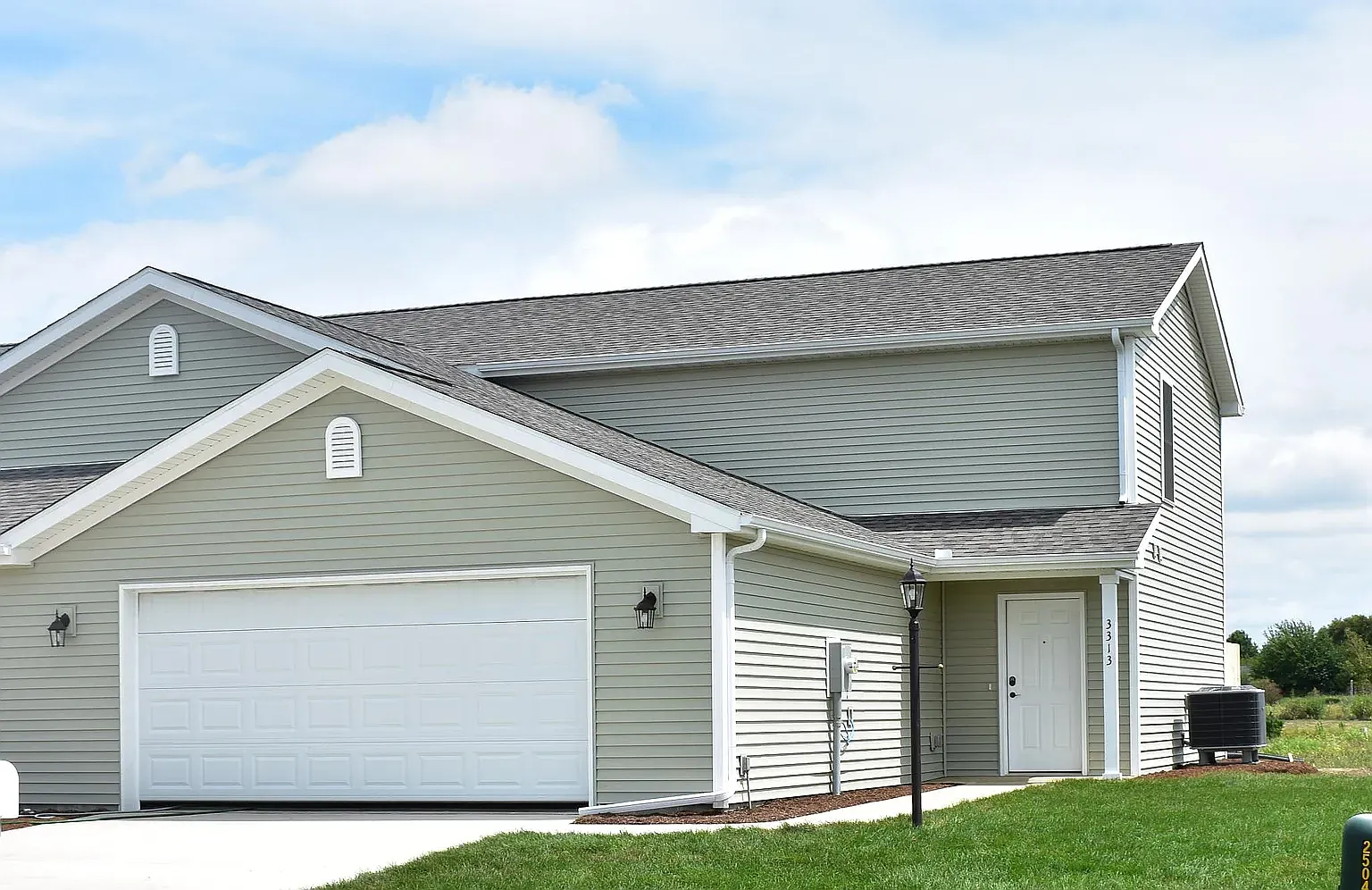 1509 Stonebluff Ct photo 1