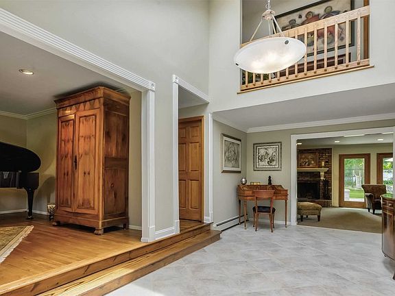 5th image of 11 Wedgewood Ct