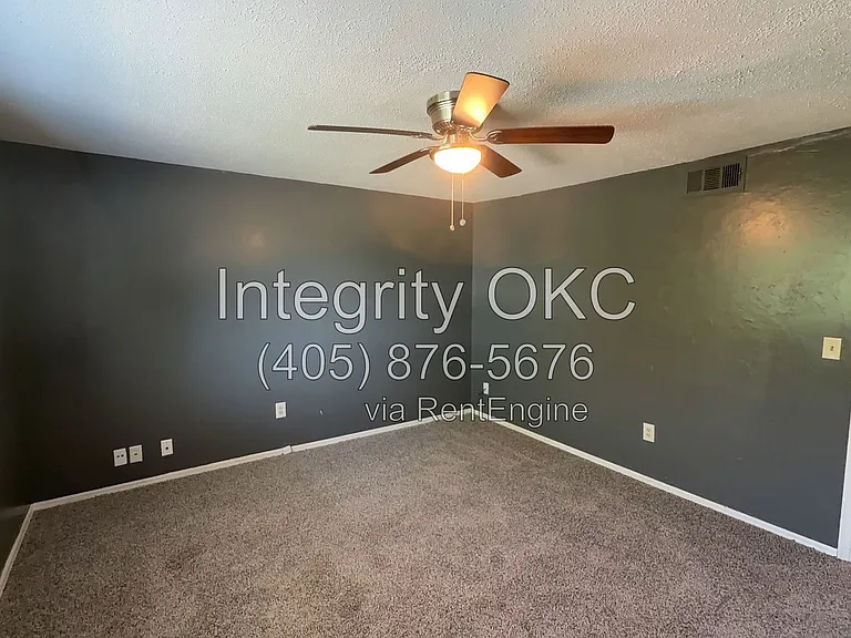 2614 Elwood Dr — Photo 6