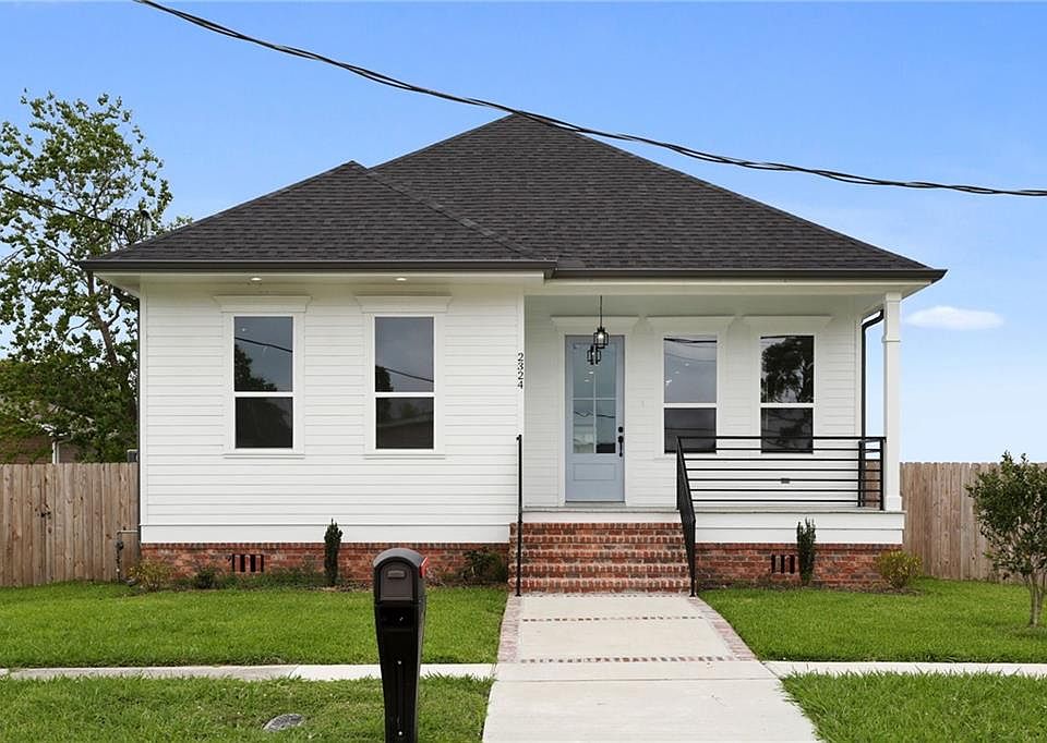 1st image of 2324 Aycock St
