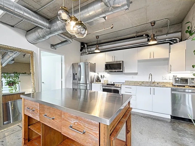 1001 Belleview St #104 — Photo 19