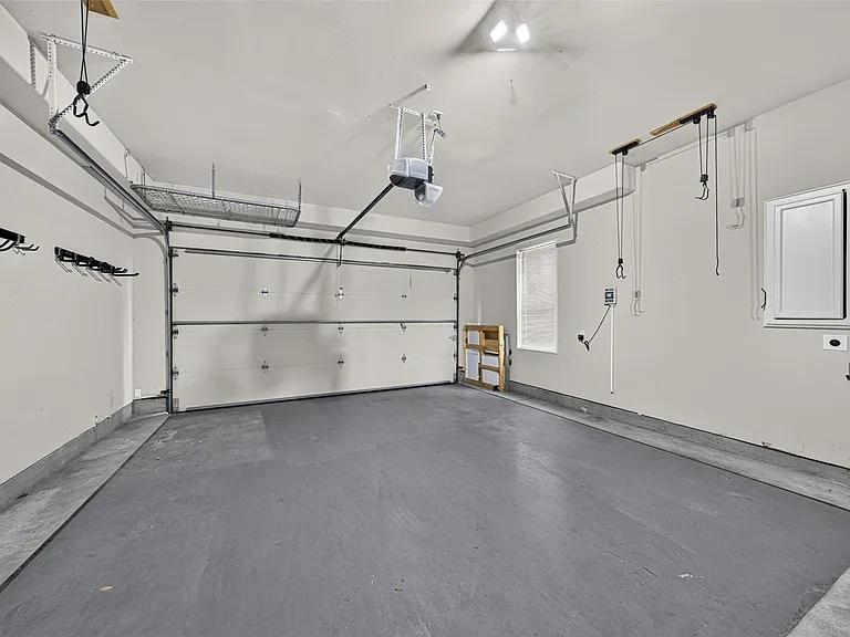 128 Drew St — Photo 10