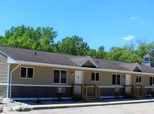 5247 Harold Dr APT 16, Flushing, MI 48433