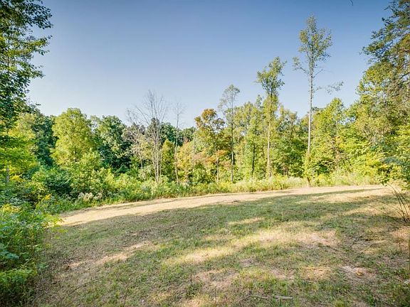 3rd image of 4600 Woodcliff Dr