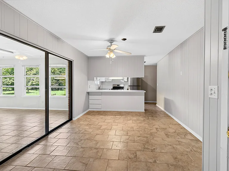 14320 Mallett Rd — Photo 31