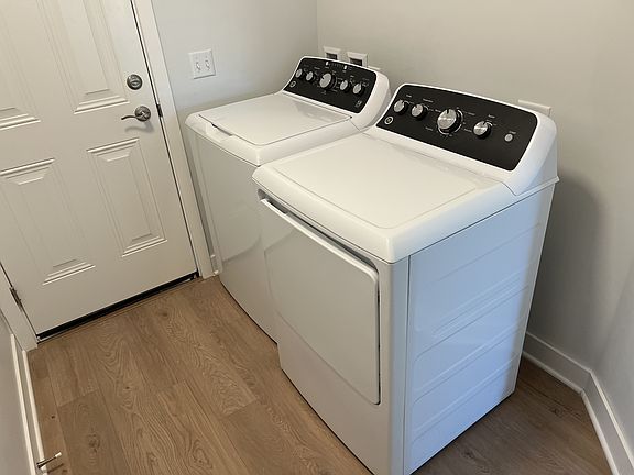 5th image of 502 Leavens Ave