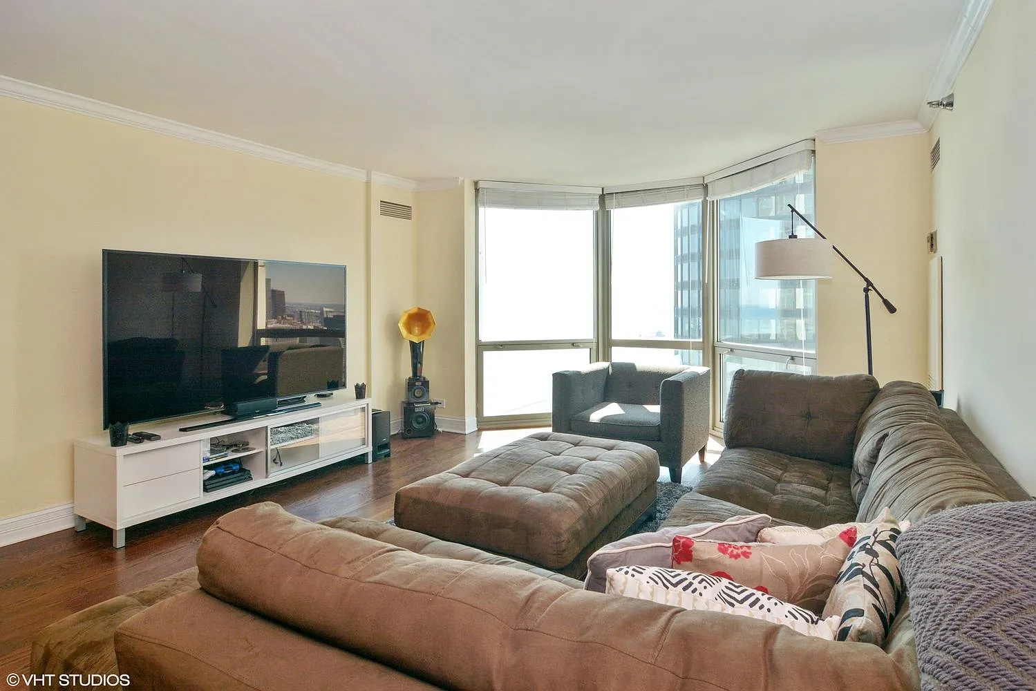 2 bed, 1250 sqft, $3,750 — Photo 4