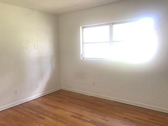 5th image of 1206 NE 17th Ave