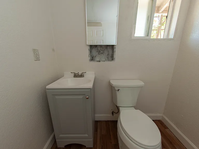 Marian Ln — Photo 8
