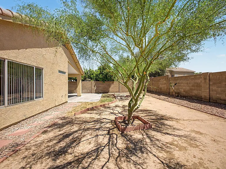 7043 W Phelps Rd — Photo 32