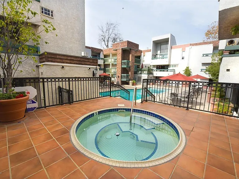 360 S Euclid Ave #122 — Photo 3