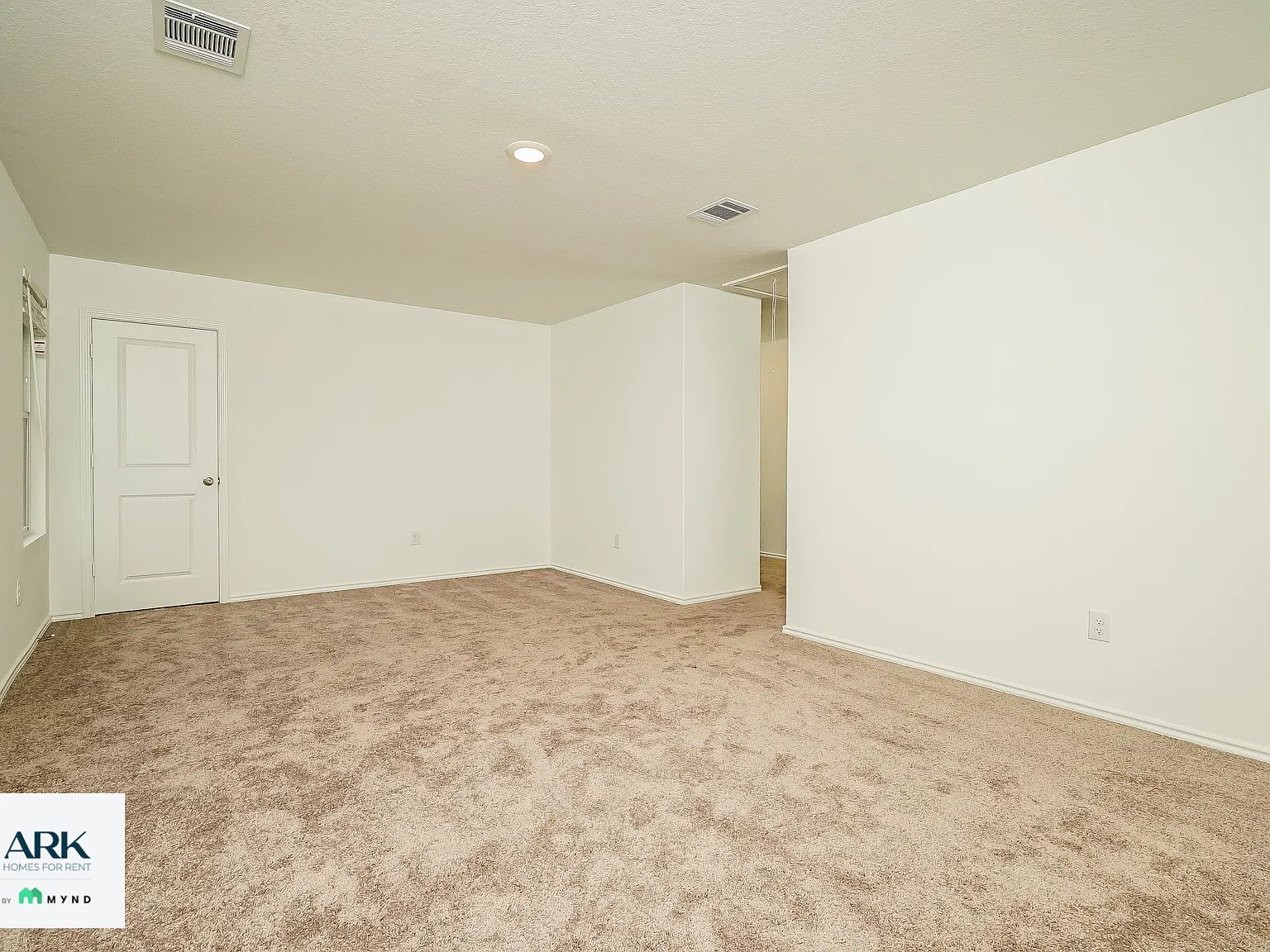 4 bed, 2.0 bath, 1880 sqft, $1,765 — Photo 4