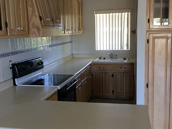2nd image of 160 East St