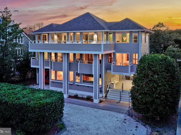 30004 Surfside Dr N, Bethany Beach, DE 19930