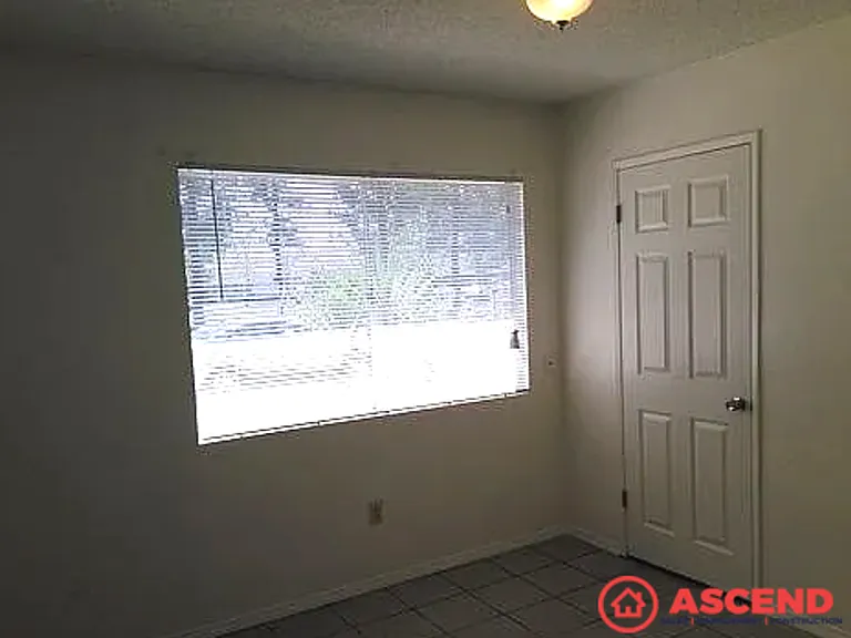 4612 Planz Rd #4 — Photo 4