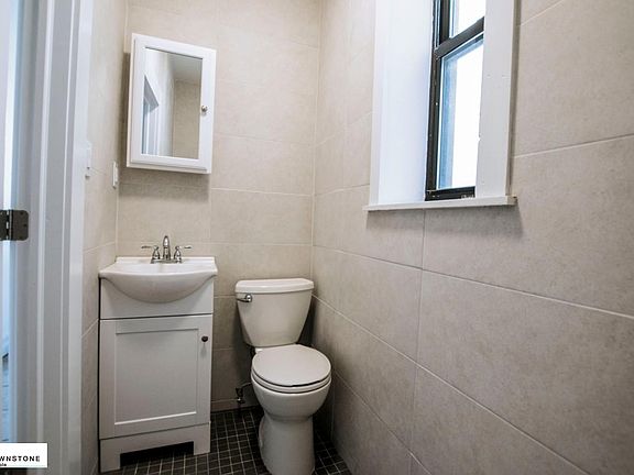 3rd image of 246 Ppw Unit 3R