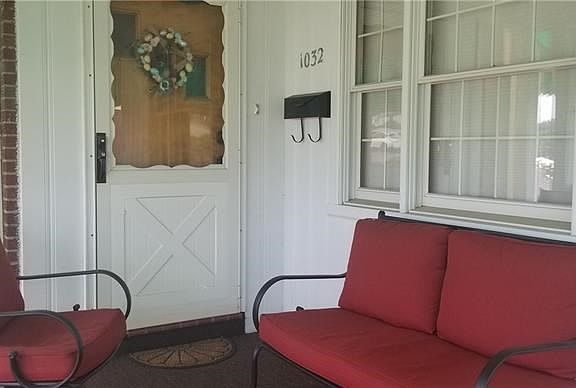4th image of 1032 Mace St