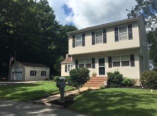 32 Whipporwill Rd, Budd Lake, NJ 07828