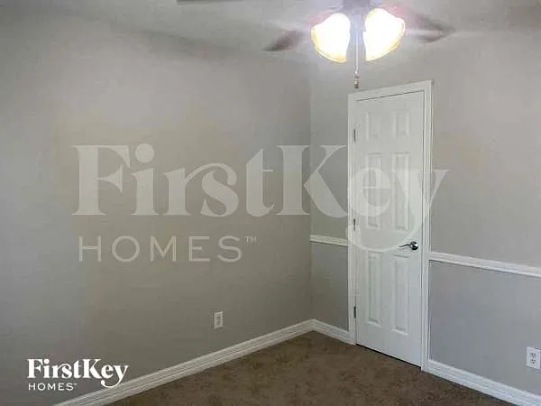 2411 Shady Brook Dr — Photo 7
