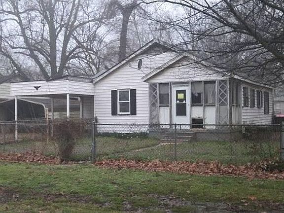 3rd image of 804 SW 4th St