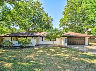 2413 S Summit Rd, Bartlesville, OK 74006