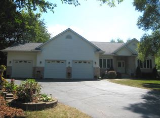 N7342 Cali Dr, Elkhorn, WI 53121