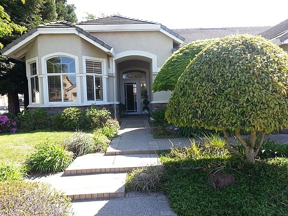 2nd image of 7549 Goose Meadows Way
