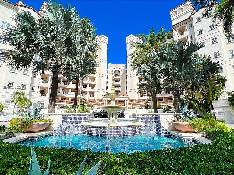 7241 Fisher Island Dr #7241 — Photo 52