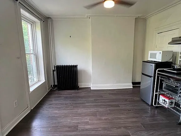 735 Hancock St #4 — Photo 4