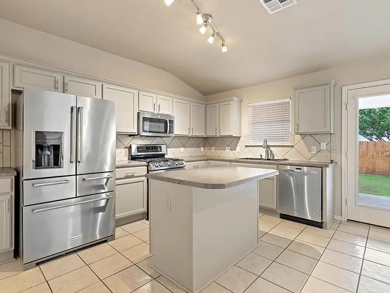 2605 Butler Way — Photo 7