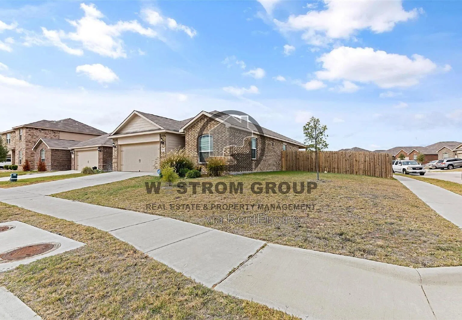 3 bed, 2.0 bath, 1597 sqft, $1,995 — Photo 2