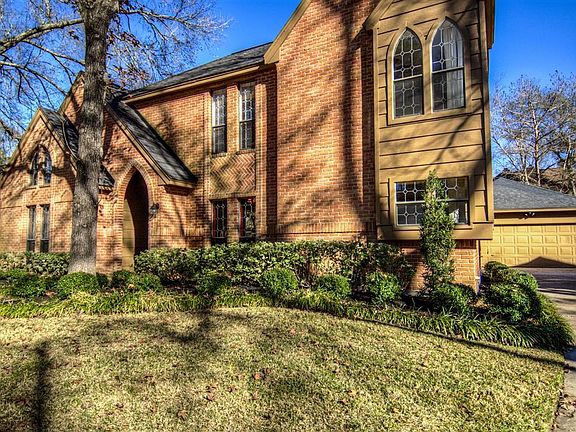 3rd image of 2910 Crystal Falls Dr